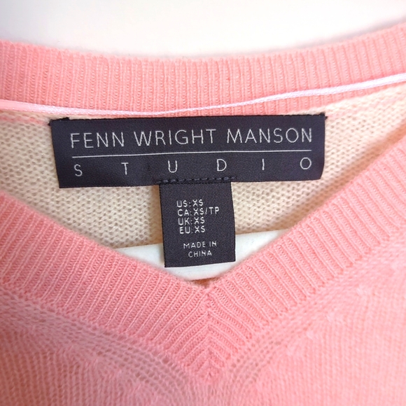 Pink cashmere sweater - Picture 2 of 4